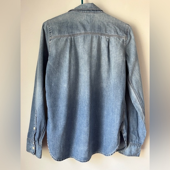 J. Crew Chambray Perfect Shirt Size 4 100% Cotton - Picture 3 of 3